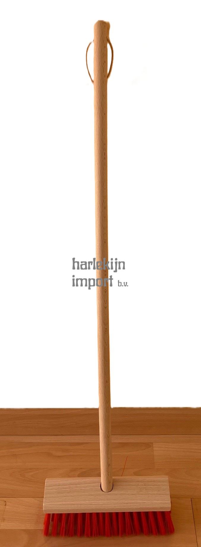 Kinder straatbezem pvc rood. 80 cm. 3+