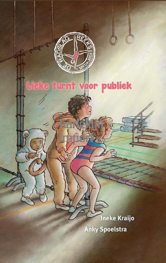 Lieke turnt voor publiek. 6+