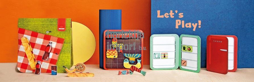 SVOORA houtenspeelgoed, handpoppen, tollen, muziekdozen en spellen.