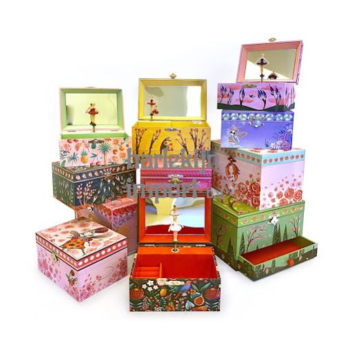 SVOORA houtenspeelgoed, tollen, muziekdozen en spellen